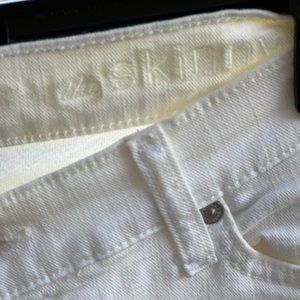 7 For all Mankind Jeans size 28